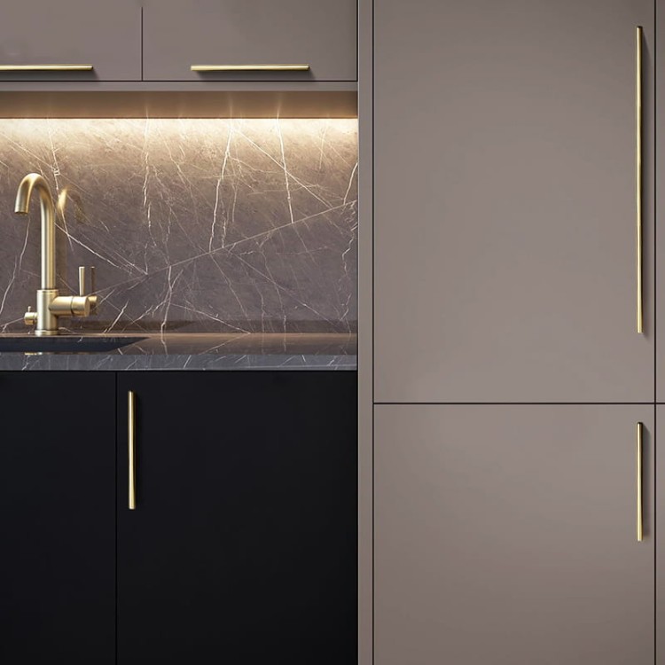 Möbelgriff Anta – schlichter Frontmontage-Griff in Schwarz und gebürstetem Gold, Größen 96, 128, 192, 320, 576 und 960 mm. Modern für Küchenmöbel, Kommoden, Schränke und Bäder – egriffe.at