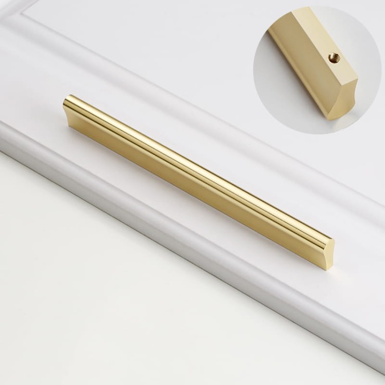 Möbelgriff Anta – schlichter Frontmontage-Griff in Schwarz und gebürstetem Gold, Größen 96, 128, 192, 320, 576 und 960 mm. Modern für Küchenmöbel, Kommoden, Schränke und Bäder – egriffe.de