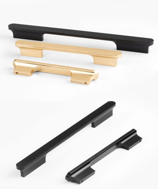Möbelgriff Novo – klassischer Aufsatzgriff in Schwarz oder gebürstetem Gold, Größen 96–768 mm. Im modernen Glamour-Stil, für Küchenschränke, Kommoden und Schreibtische – egriffe.de