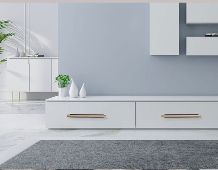 Möbelgriff Carao – schwarzer Griff mit dekorativem Goldelement im modernen, industriellen und eleganten Stil. Erhältlich in 64, 96, 128, 160, 320 und 448 mm. Ideal für Küchenfronten und Wohnzimmermöbel – egriffe.at