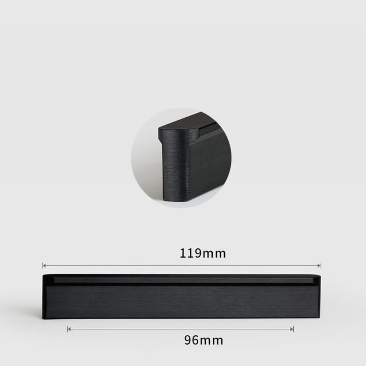 Möbelgriff Avalos – schlichter linearer Griff in Schwarz oder gebürstetem Gold. Modern, erhältlich in 96, 128, 160, 320, 546 und 960 mm – egriffe.de