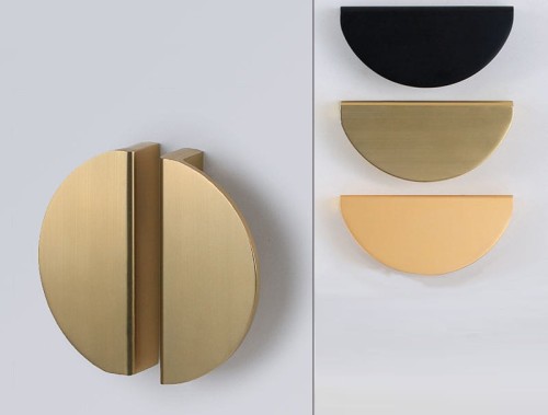 Möbelgriff Gozo – halbrunder dekorativer Griff in Gold, Champagner und Schwarz, erhältlich in 78 mm und 95 mm – egriffe.at