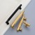 Möbelgriff Montana Schwarz/Gold – gerändelter T-Bar-Griff im Industrial-Stil, erhältlich in 128 mm und 160 mm – egriffe.de
