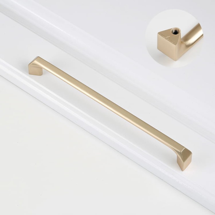 Möbelgriff Beliz – moderner länglicher Aufsatzgriff für Schränke und Schubladen in Schwarz, gebürstetem Gold, Perlgrau und gebürstetem Nickel. Schlichter Küchengriff – egriffe.at.