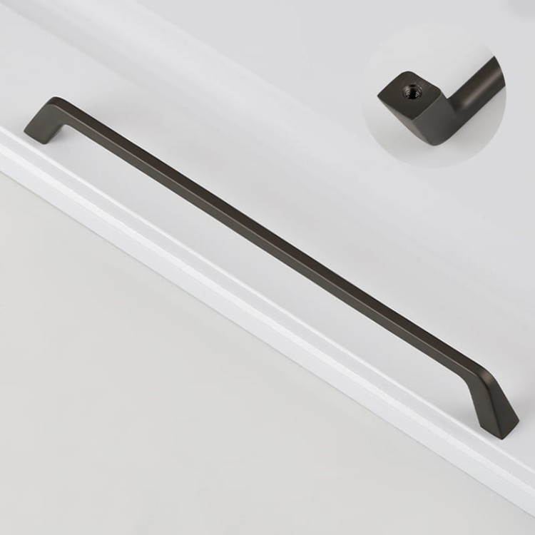 Möbelgriff Amarito – moderner Aufsatzgriff für Schränke und Schubladen in gebürstetem Gold, Schwarz, Perlgrau, gebürstetem Nickel, hellem Sandschwarz und Sandgold. Schlichter Küchengriff – egriffe.de.