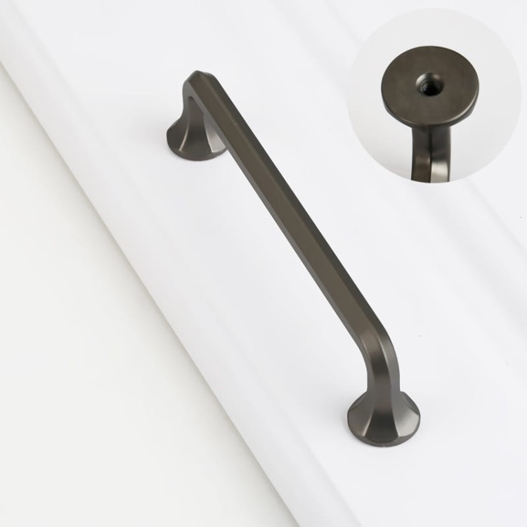 Möbelgriff Grillo – eleganter länglicher Griff und sechseckiger Knopf für Schränke und Schubladen in gebürstetem Gold, Schwarz, gebürstetem Nickel und Perlgrau – egriffe.de.