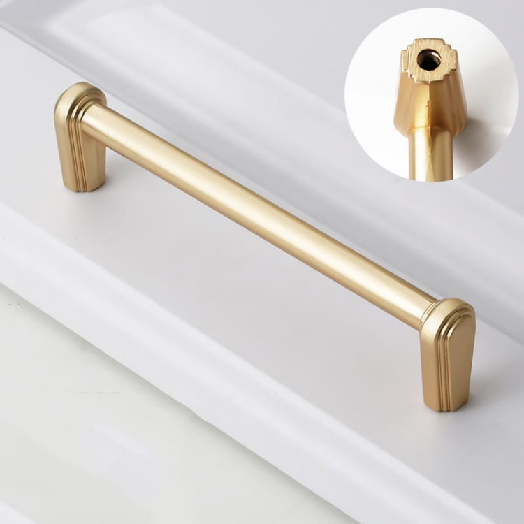 Möbelgriff Arriba – länglicher Aufsatzgriff für Schränke und Schubladen in Schwarz, gebürstetem Gold, gebürstetem Nickel und Perlgrau. Moderner Griff für Küchenmöbel, erhältlich im Shop egriffe.de.