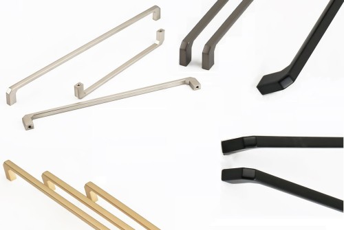 Möbelgriff Clara – moderner länglicher Griff für Schränke und Schubladen mit dekorativem Montagedetail, erhältlich in Perlgrau, gebürstetem Gold, gebürstetem Nickel und Schwarz – egriffe.de.