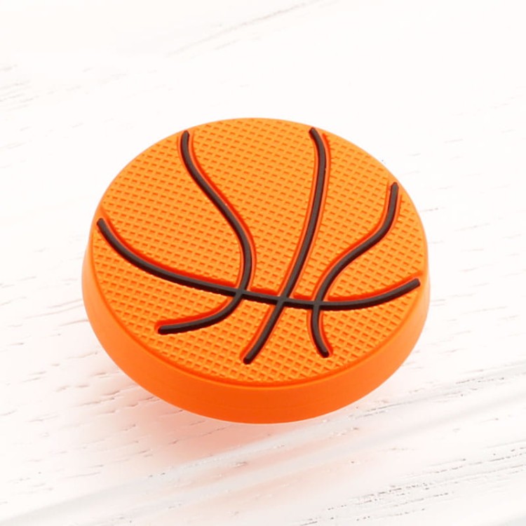 Kinder-Möbelgriff Basketball – orangefarbener Möbelknopf in Form eines Basketballs für Schränke und Kommoden im Kinderzimmer, erhältlich im Shop egriffe.de.