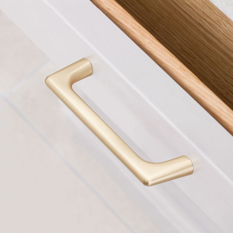 Möbelgriff Loma – schlichter Griff und runder Knopf in gebürstetem Nickel, Perlgrau und gebürstetem Gold für Schränke und Schubladen, erhältlich im Shop egriffe.de.