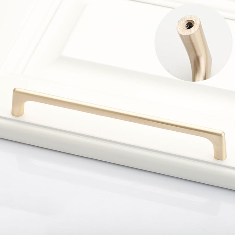 Möbelgriff Loma – schlichter Griff und runder Knopf in gebürstetem Gold, Größe 192 mm, für Schränke und Schubladen, erhältlich im Shop egriffe.de.