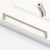 Möbelgriff Loma – schlichter Griff und runder Knopf in gebürstetem Nickel, Größe 192 mm, für Schränke und Schubladen, erhältlich im Shop egriffe.de.