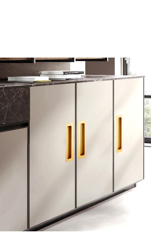 Möbelgriff Olivos – länglicher eingelassener Griff für Schränke und Schubladen in Gold und Schwarz, erhältlich im Shop egriffe.de.