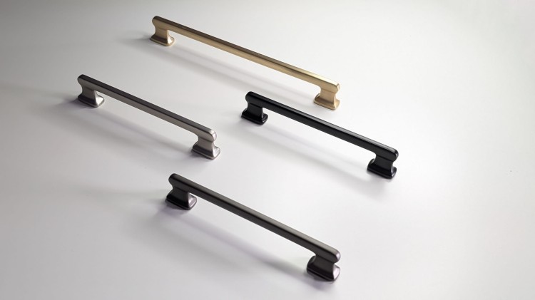 Möbelgriff Maceo – moderner und klassischer Aufsatzgriff für Schränke und Schubladen in gebürstetem Gold, gebürstetem Nickel, Perlgrau und Schwarz. Größen 96, 128, 160 und 192 mm – egriffe.de.