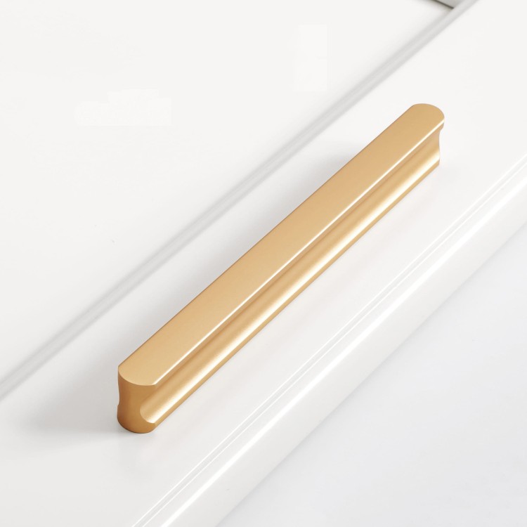 Möbelgriff Tapia – schlanker länglicher Griff in Gold, Schwarz oder Grau, ideal für moderne minimalistische Interieurs. Perfekt für Schränke, Kommoden und Kleiderschränke in Küche, Bad, Wohnzimmer und Garderobe.
