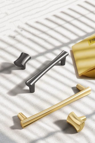 Möbelgriff Vegas – eleganter T-Bar-Griff 128 mm in gebürstetem Gold, Perlgrau und gebürstetem Aluminium. Ideal für moderne Küchen, Bäder, Schränke, Schubladen und Kommoden.