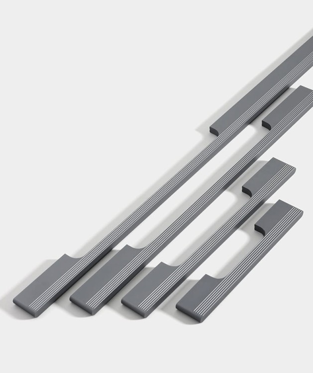 Möbelgriff Pomo – moderner länglicher Griff für Küchenmöbel, Schränke und Schubladen. Farben: Schwarz, Champagnergold und Grau. Größen: Knopf, 192, 320 und 800 mm.