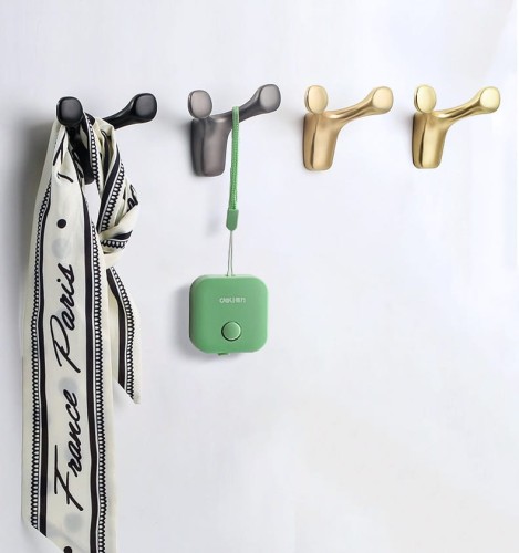 Wandhaken Dos – Design-Doppelhaken für Flur, Bad, Büro und Hotels. Aus robustem Metall, kratzfest. Farben: Gold, gebürstetes Gold, Schwarz und Perlgrau.
